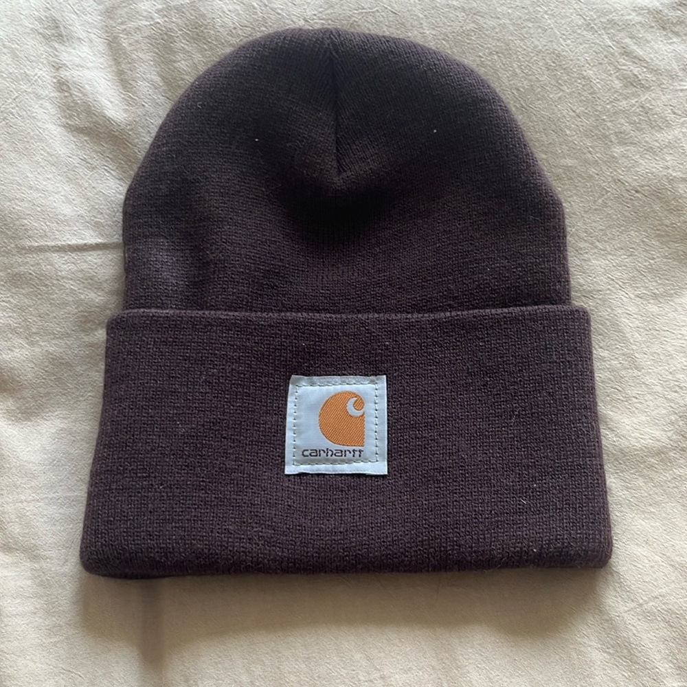 Carhartt plum beanie